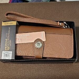Stone Mountain Brown Leather Wristlet